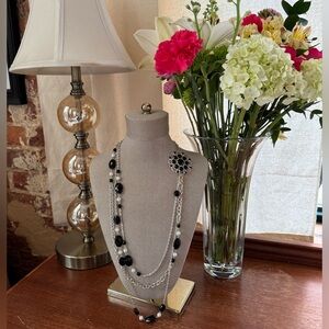 White House Black Market Triple Strand Black, Silver and Pearl Necklace : Rare!